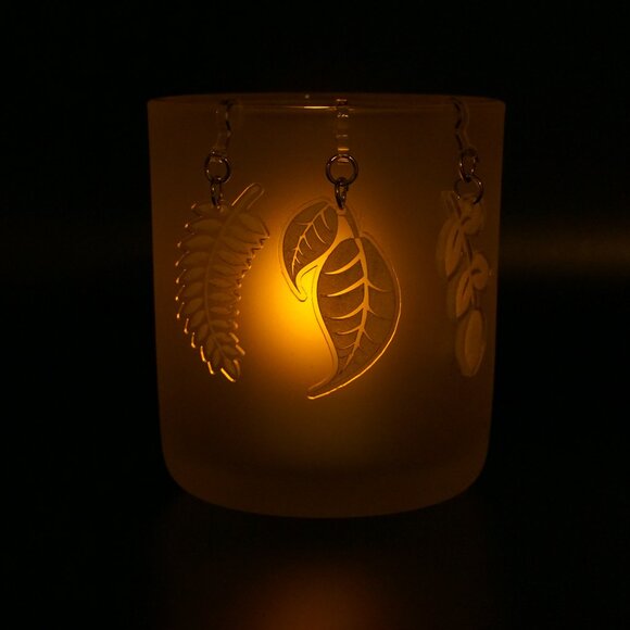 Etched Acrylic Leaf Candle Charms | Elegant Candle Jewelry - Picture 7 of 7